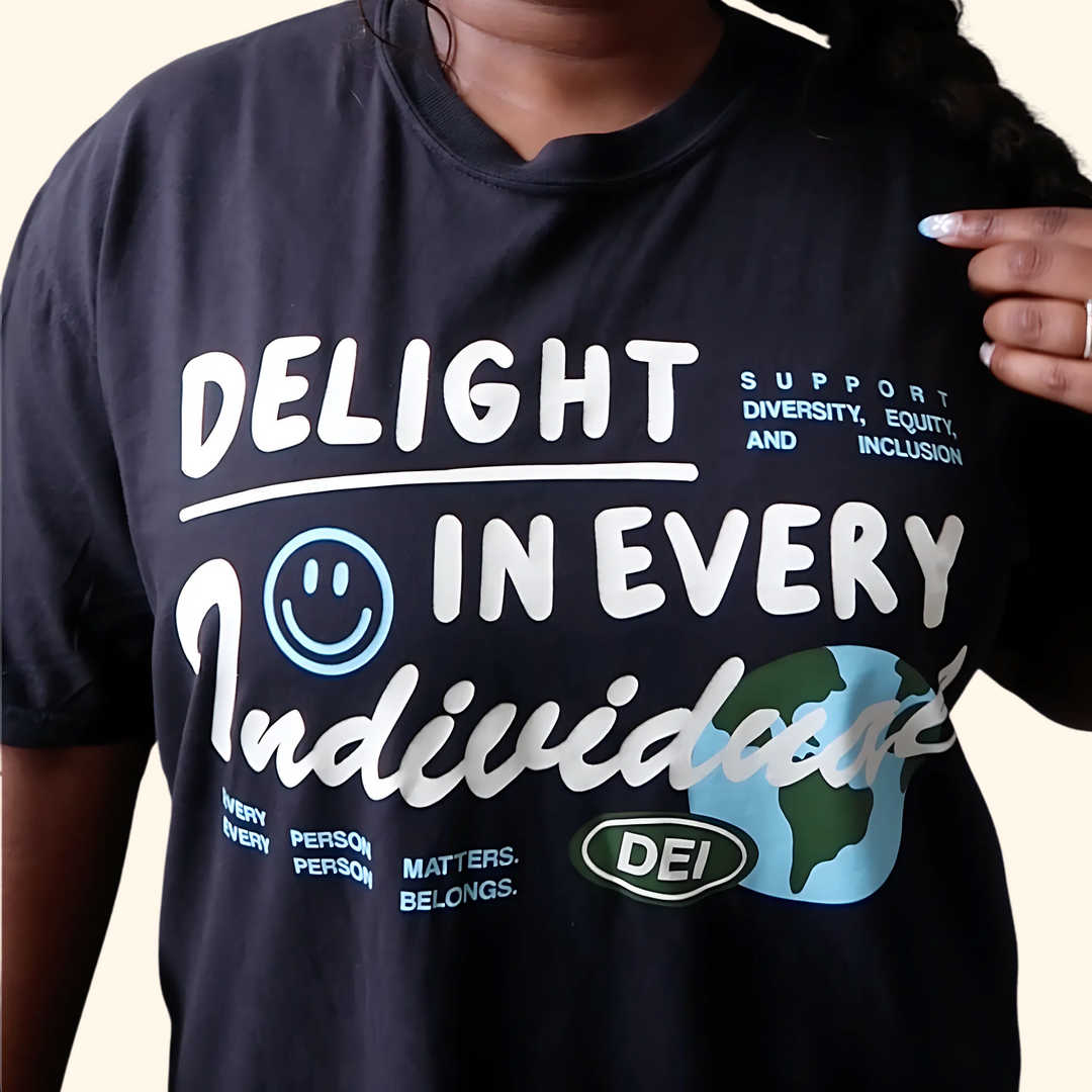 Delight Tee